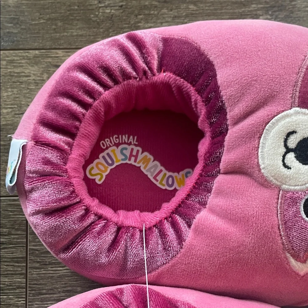 Squishmallows Plush Pink Racoon slippers Size 13/1